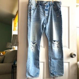 American Eagle Mens Light Washed Distressed Jeans